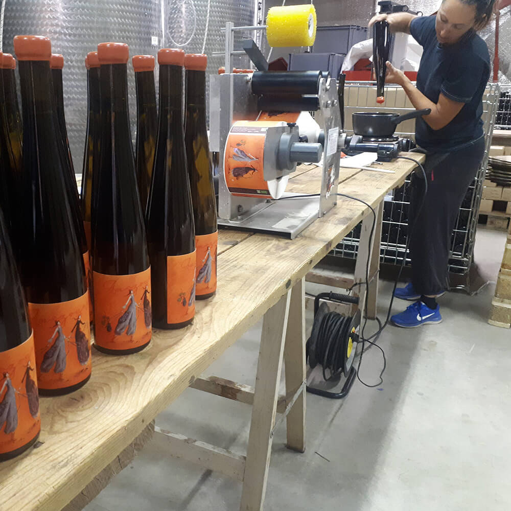 embouteillage bouteille vin amazones domaine les 4 vents